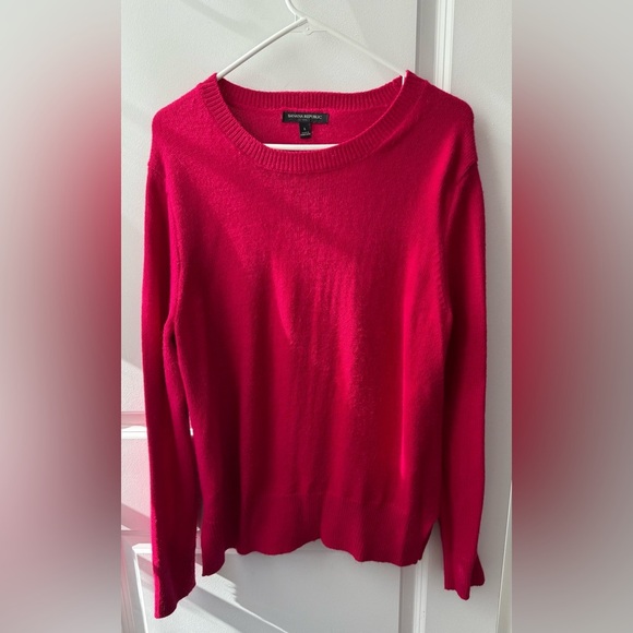Banana Republic Sweaters - Banana Republic Raspberry Preppy Cozy Soft Crew Neck Sweater L